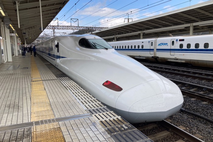 「ひかり」搭乗します