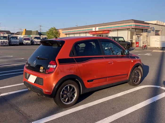 ちょっと早かったのですが朝食を調達