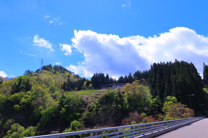 さいじきばしから眺める道の駅