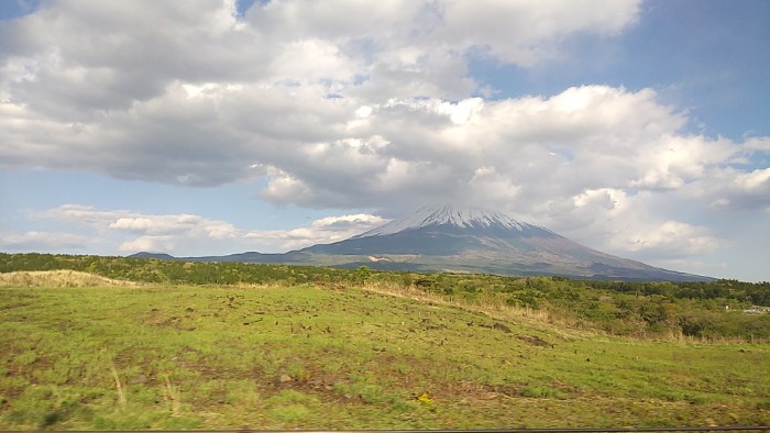 朝霧高原と富士山