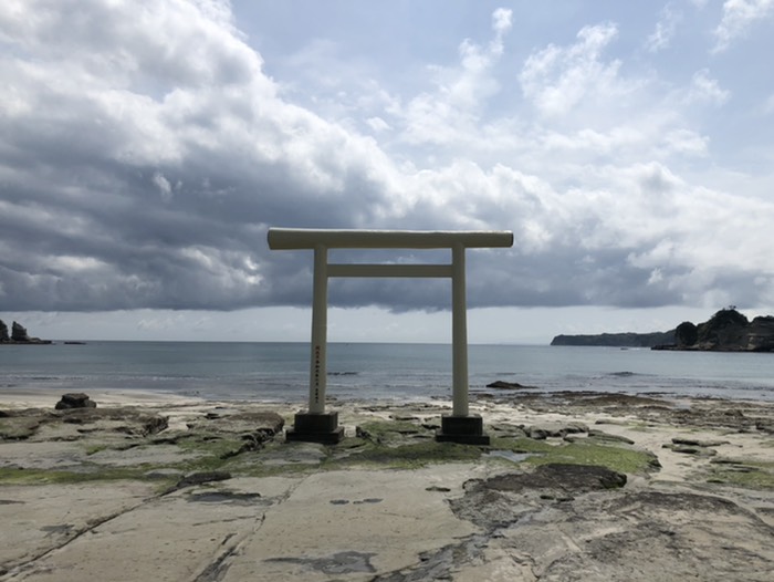 鵜原海水浴場　鳥居