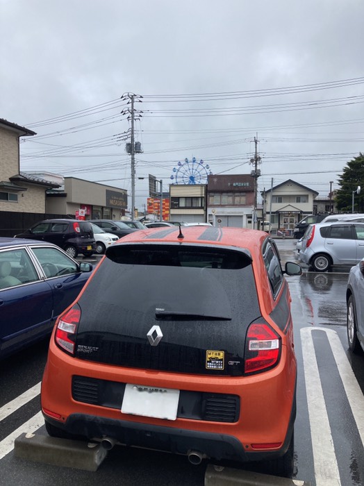奥に観覧車がある🎡