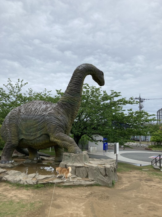 スタート地点近くの恐竜公園