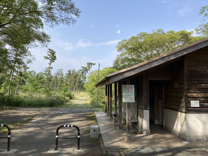 金石側の端、トイレあり