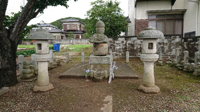 多気太郎義幹の墓