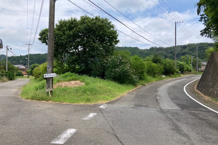 だから看板小さいって