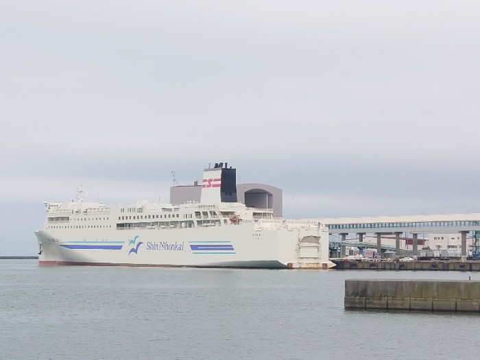 フェリーターミナル