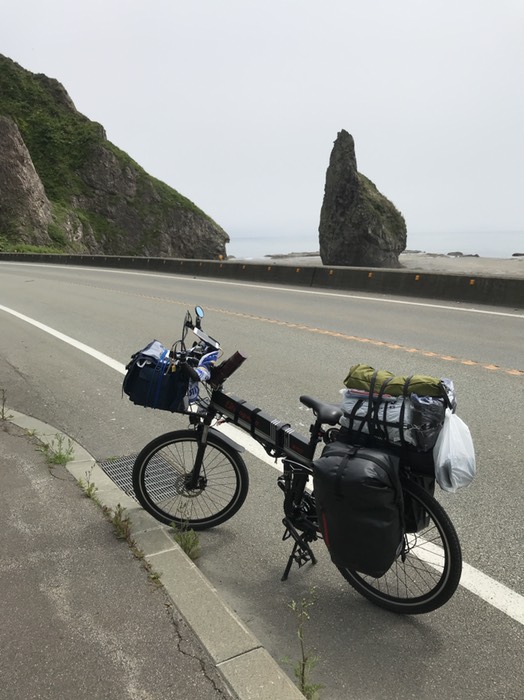 親子岩の手前にあった奇妙な岩