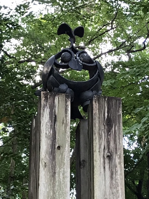 謎モニュメント