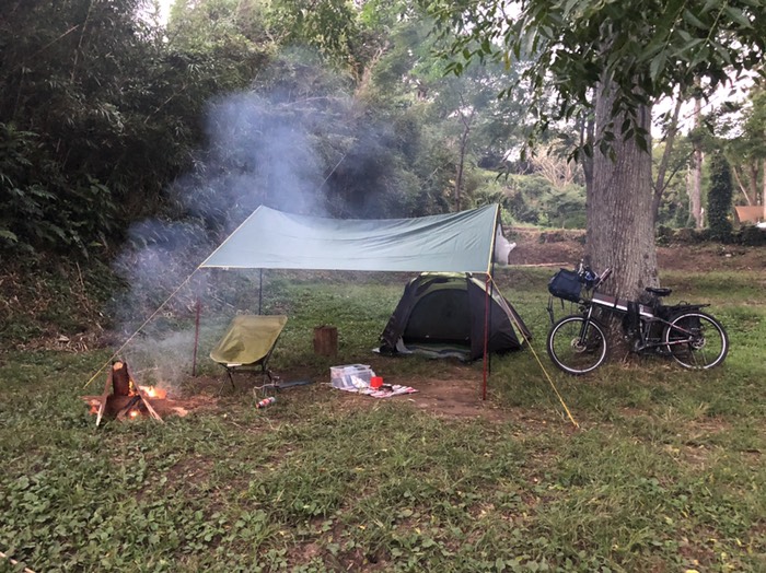 キャンプファイヤー