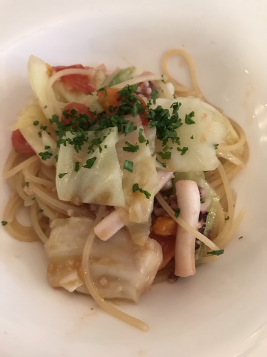 スルメイカとアンチョビのパスタ