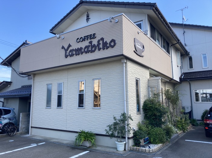 駅前のランチしたカフェ