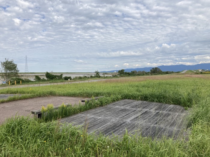 天気が良いのでここで30分お昼寝