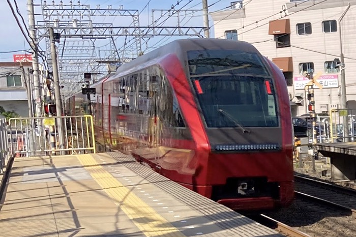 なんかカッコイイの来た