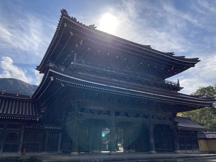 北陸最大の真宗建築物