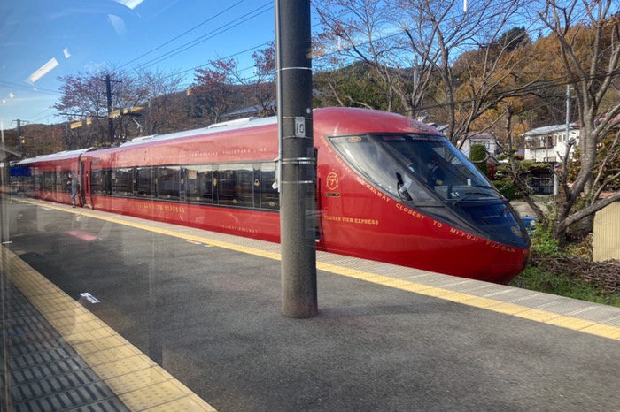 なんかカッコイイの来た！