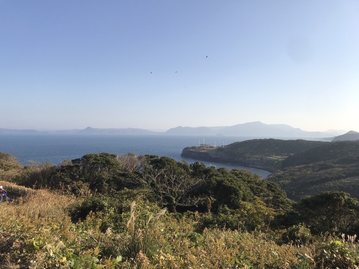 大バエ灯台までの道