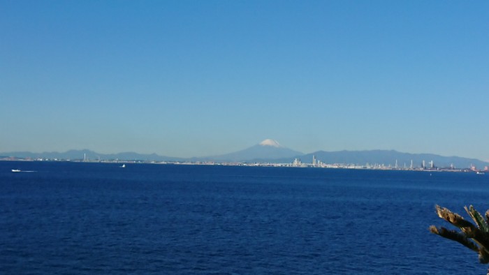 海ほたる