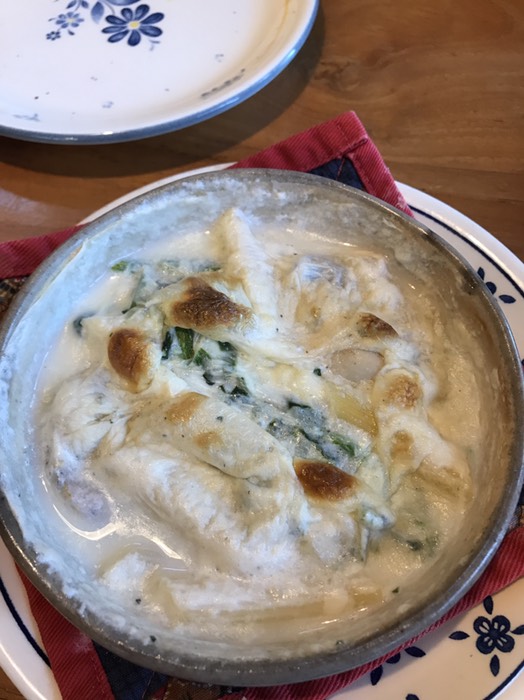 牡蠣とほうれん草のグラタン