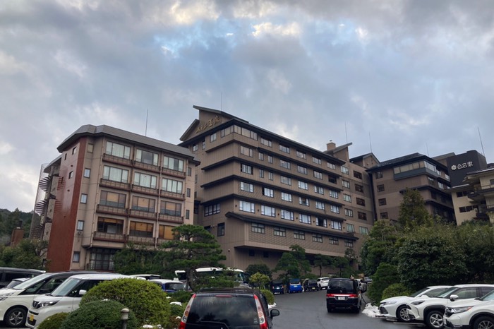 巨大ホテル玉泉