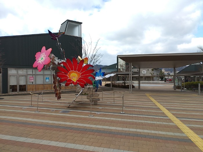 三河田原駅前 ブーランジェリーランプ