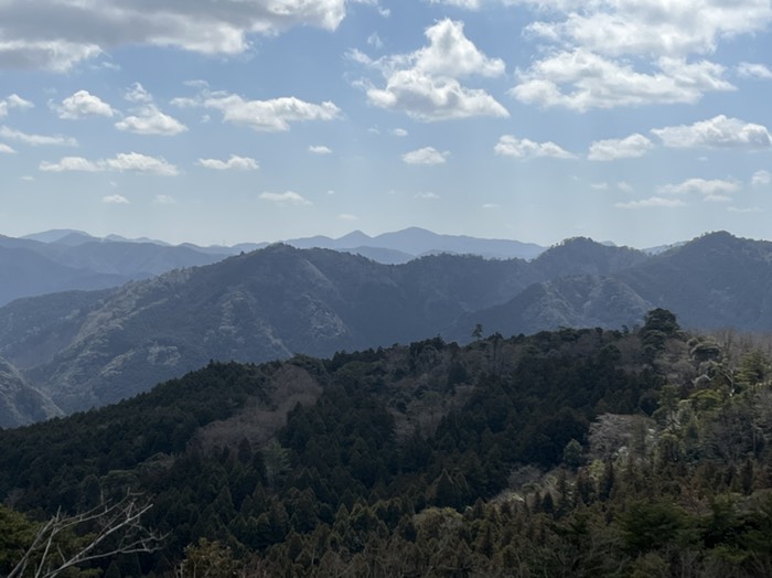 東鵬翩山
