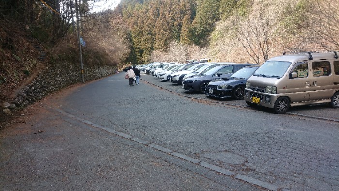 払沢の滝 駐車場