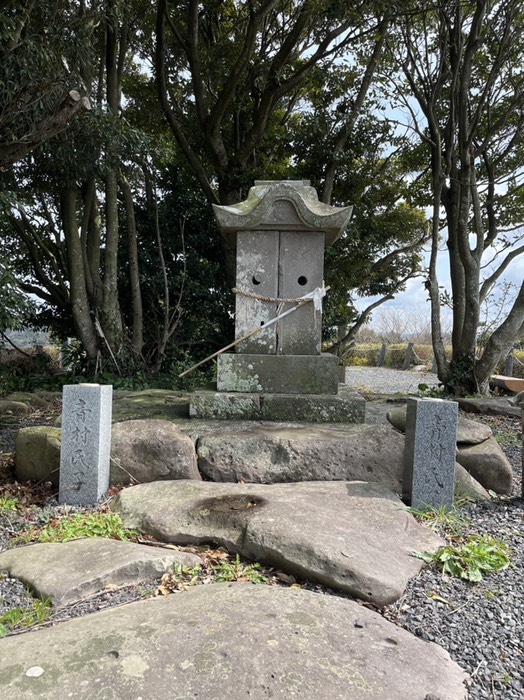 山頂「妙見社」