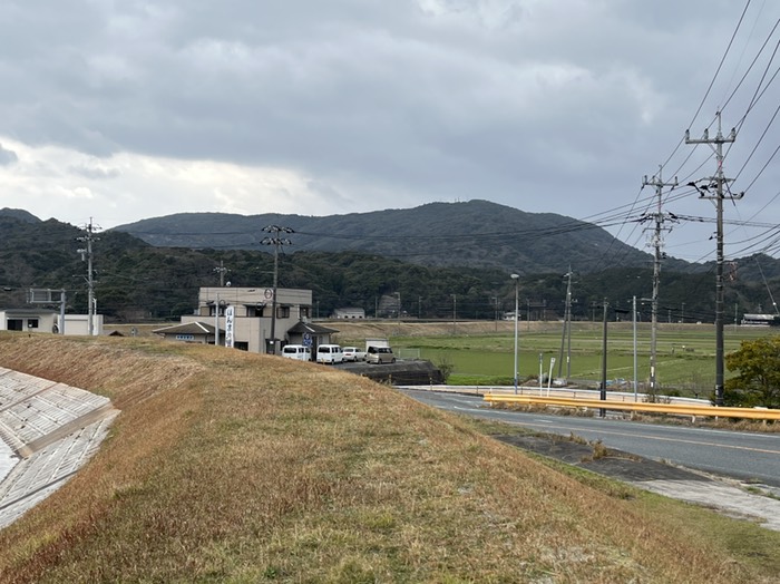 粟野から大浦岳振り返り