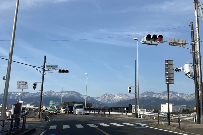 箱根の山？も雪化粧