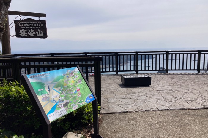 寝姿山山頂スポット