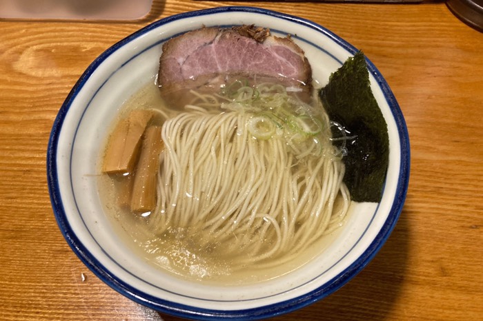 夕飯は塩ラーメン