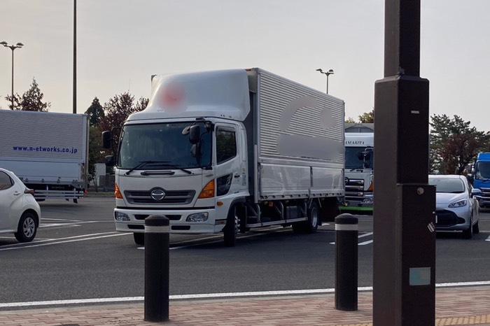 ここはトラックが多い