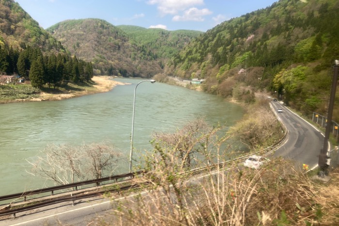 車窓の景色が飽きない