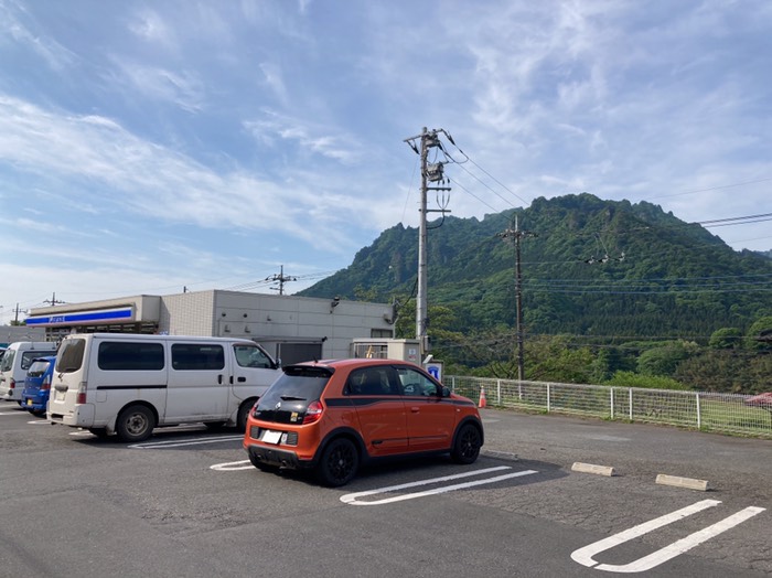 朝食のパンを買いました