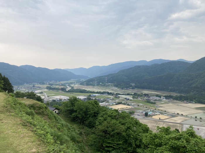 鳥越城址から鶴来方面を望む