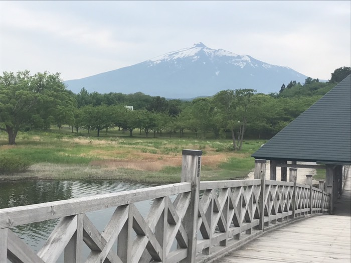 鶴の舞橋からの岩木山