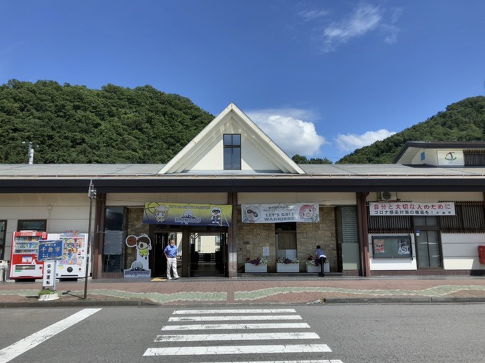 ここから電車です