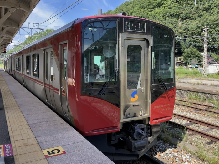 何気にキレイな列車