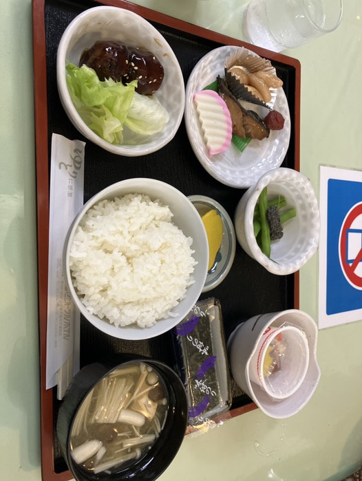 ご飯のお代わり出来ます。