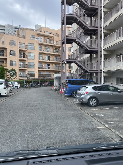 Uターンしてバック