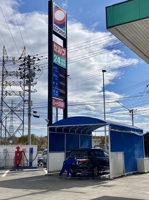 手洗い洗車待ち〜