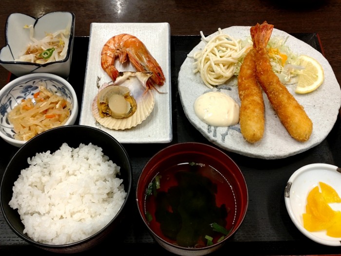 昼食