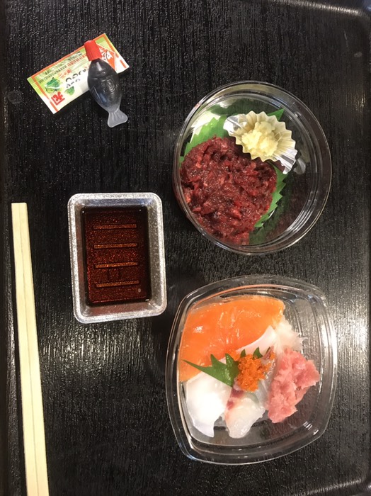 ひろめ市場にて朝食