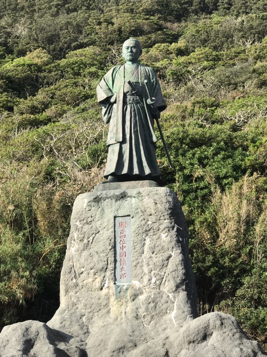 中岡慎太郎像