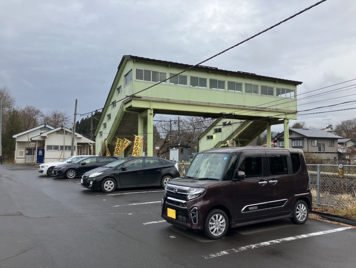 なかなか良い雰囲気の駅