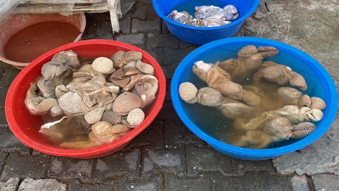 Innereien - offen vor dem Metzgerladen