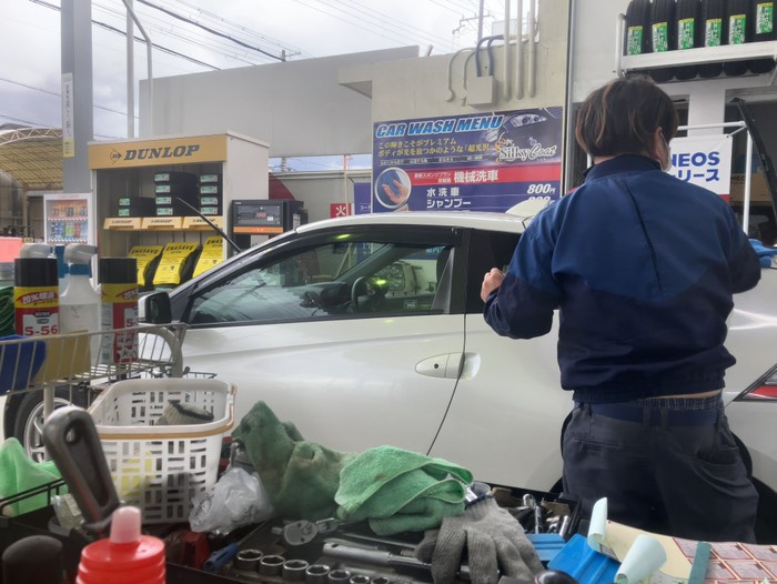 雨で汚れたので洗車頼みました