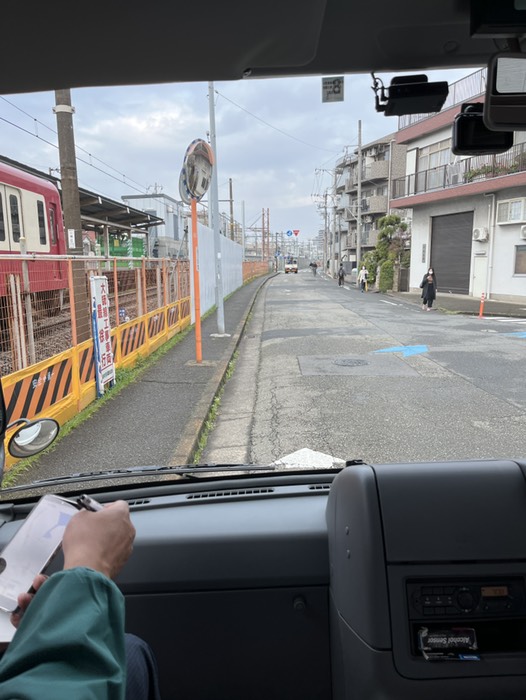 小島新田駅　バッグつける7:40発