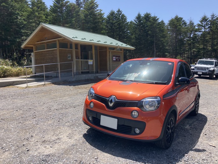 さっきの展望台にはトイレなかったので